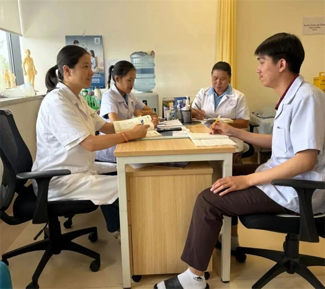 115206_592.jpg 115206_592.jpg